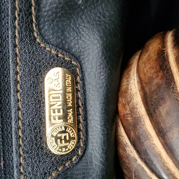 Vintage RARE FENDI CLUTCH - Picture 12 of 15